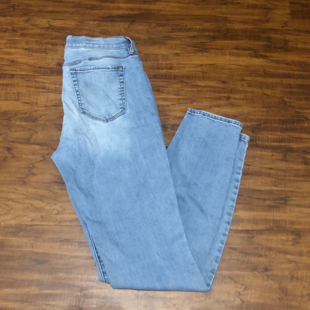 Light wash PacSun jegging